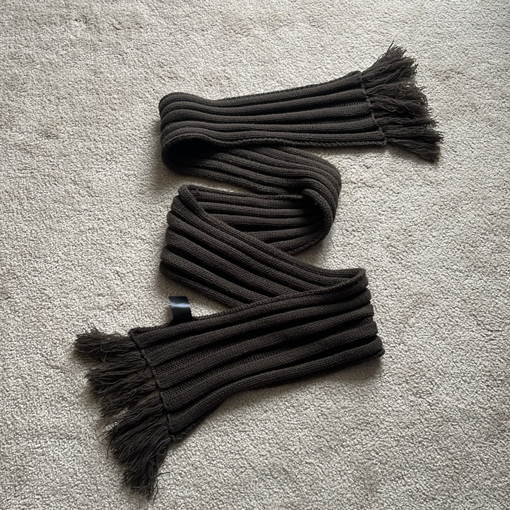 H&M Long Brown Knit Scarf